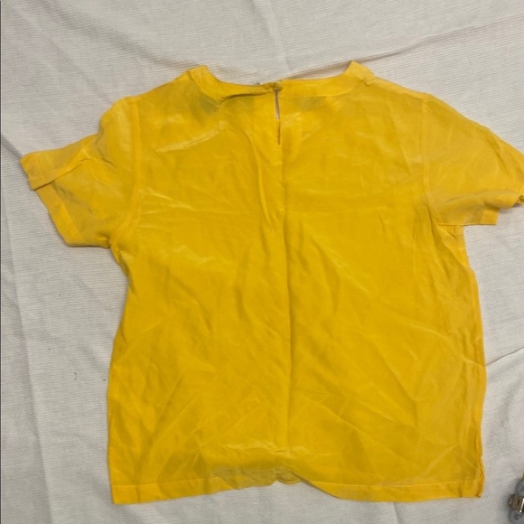 Vintage Stephanie Andrews 100% SILK Yellow Short Sleeve Tee Classic Crew Neck - Picture 7 of 7